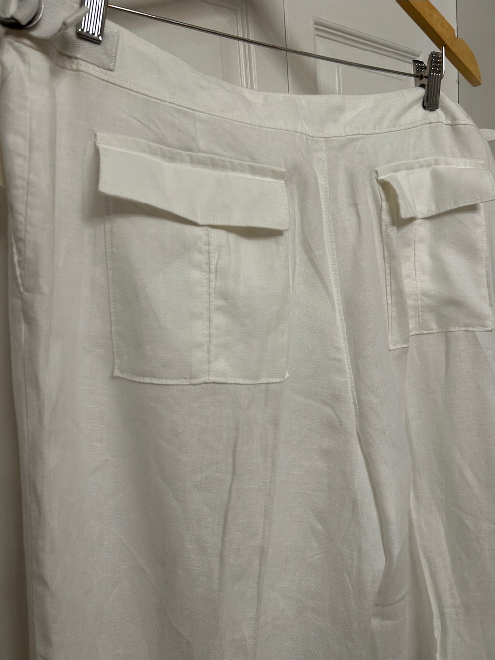Size 16 - 100% linen Bahama white linen pants with cargo pocket and Utility deta
